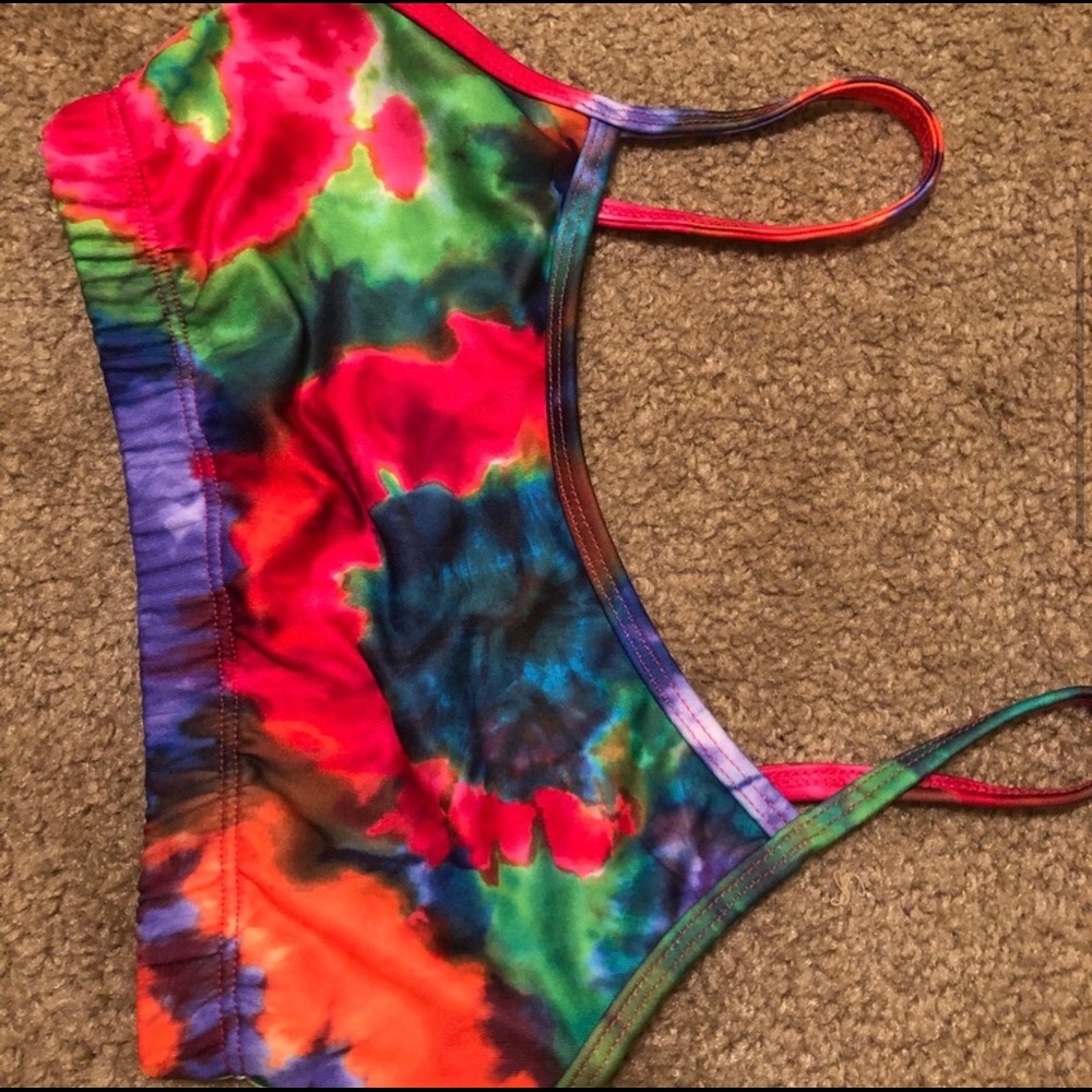 Active Wear Set - Picture 3 of 7